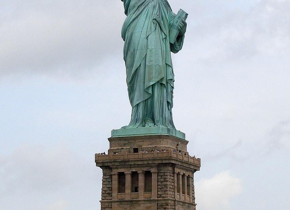 Ваша логика на высоте, если найдете четвертое лишнее и не допустите ни одной ошибки в моем новом тесте