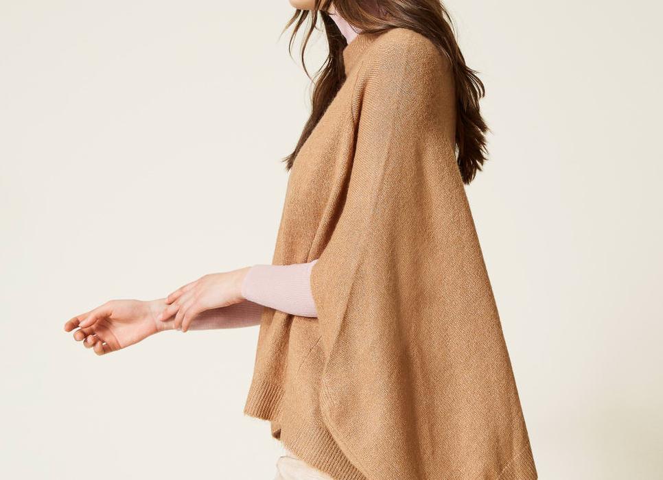 Светлая толстовка, пакет с продуктами и переполненный памперс: загадка случайно найденного младенца в Москве