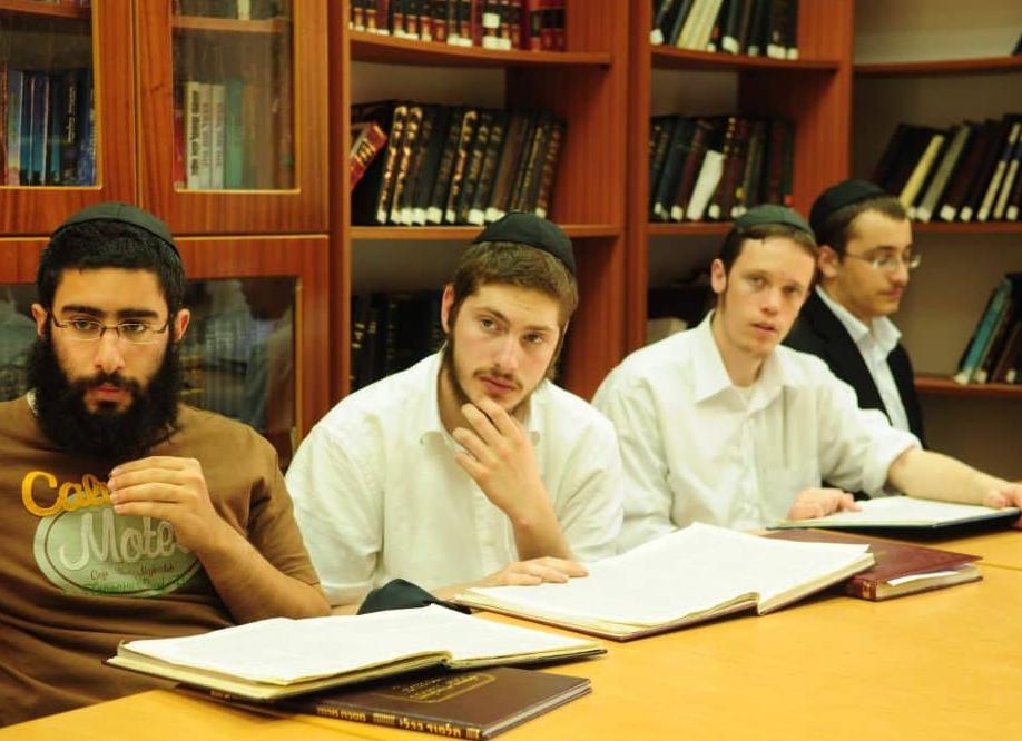 Образование в еврейской традиции: насколько это актуально для России?